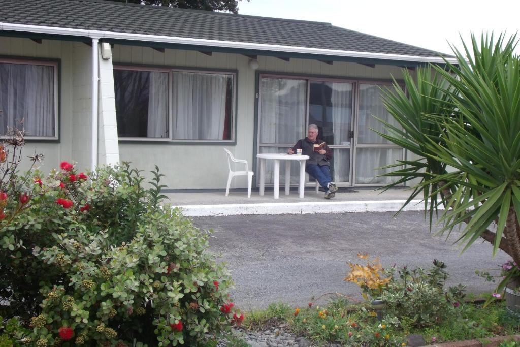 Katikati Motel Exterior photo